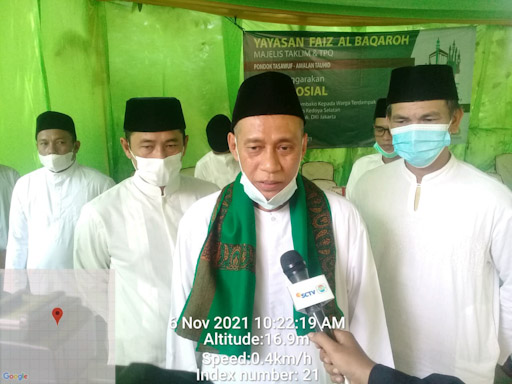 Madrasah Faiz Al Baqarah Pondok Jakarta Bagikan 250 Paket Sembako Bagi Warga di Kedoya Selatan Jakarta Barat Yang Terdampak Covid-19 Madrasah Faiz Al Baqarah Pondok Jakarta Bagikan 250 Paket Sembako Bagi Warga di Kedoya Selatan Jakarta Barat Yang Terdampak Covid-19
