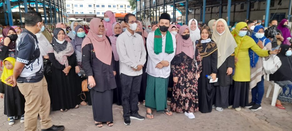 Wakil Walikota Batam Apresiasi Madrasah Faiz Al Baqarah Bagikan 500 Paket Sembako Kepada Warga Kec. Sagulung Batam (3)