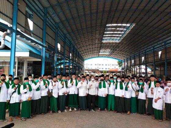 Wakil Walikota Batam Apresiasi Madrasah Faiz Al Baqarah Bagikan 500 Paket Sembako Kepada Warga Kec. Sagulung Batam (7)