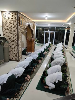 Sholat Berjamaah