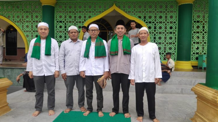 Usai Shalat Berjamaah di Masjid Al-Falah Balikpapan