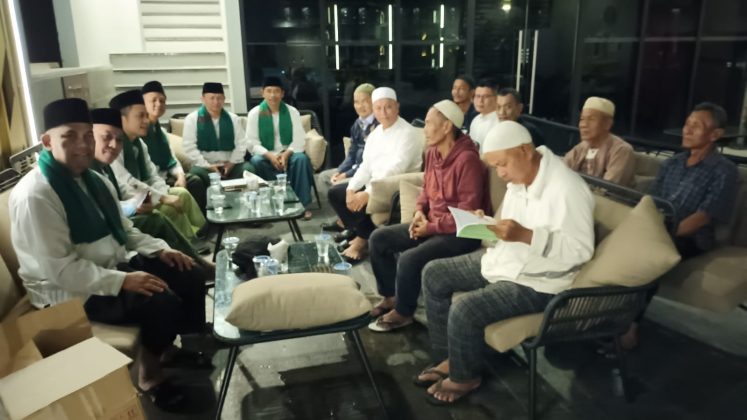 Tak lelah berbagi pengetahuan diatas perkara yg Haq